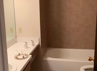 1305 S Britain Rd, Irving, TX 75060