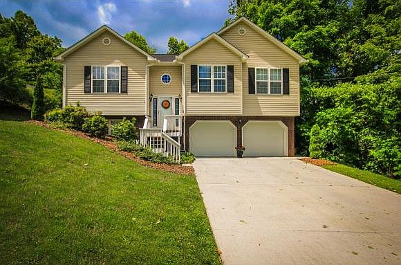 1st image of 110 Vanderbilt Dr