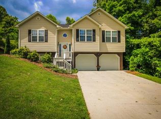110 Vanderbilt Dr, Johnson City, TN 37601