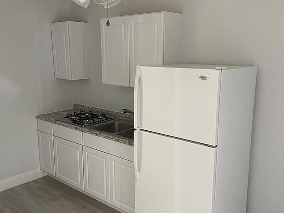 5th image of 1727 King Phillip Dr #2