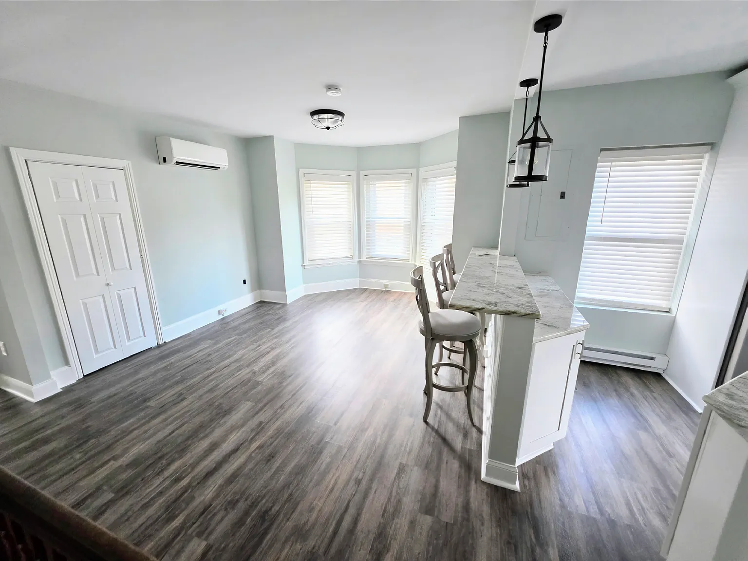 3 bed, $2,200 — Photo 4