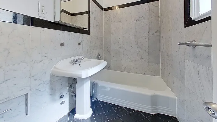 Rented by Compass | media 9