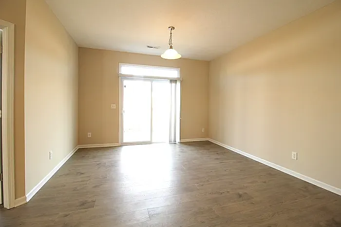 409 Halton Dr — Photo 5