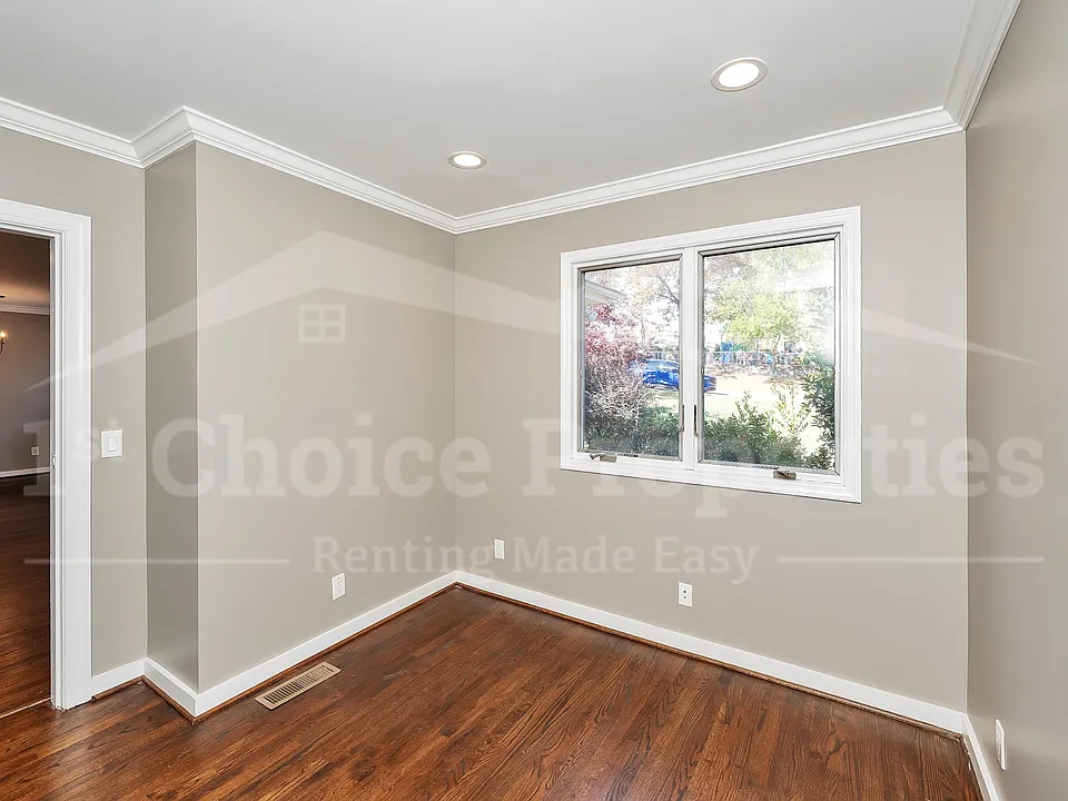 2005 Chestnut Rd