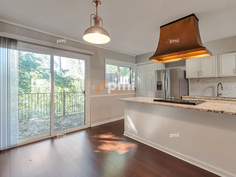 3083 Colonial Way #C — Photo 6