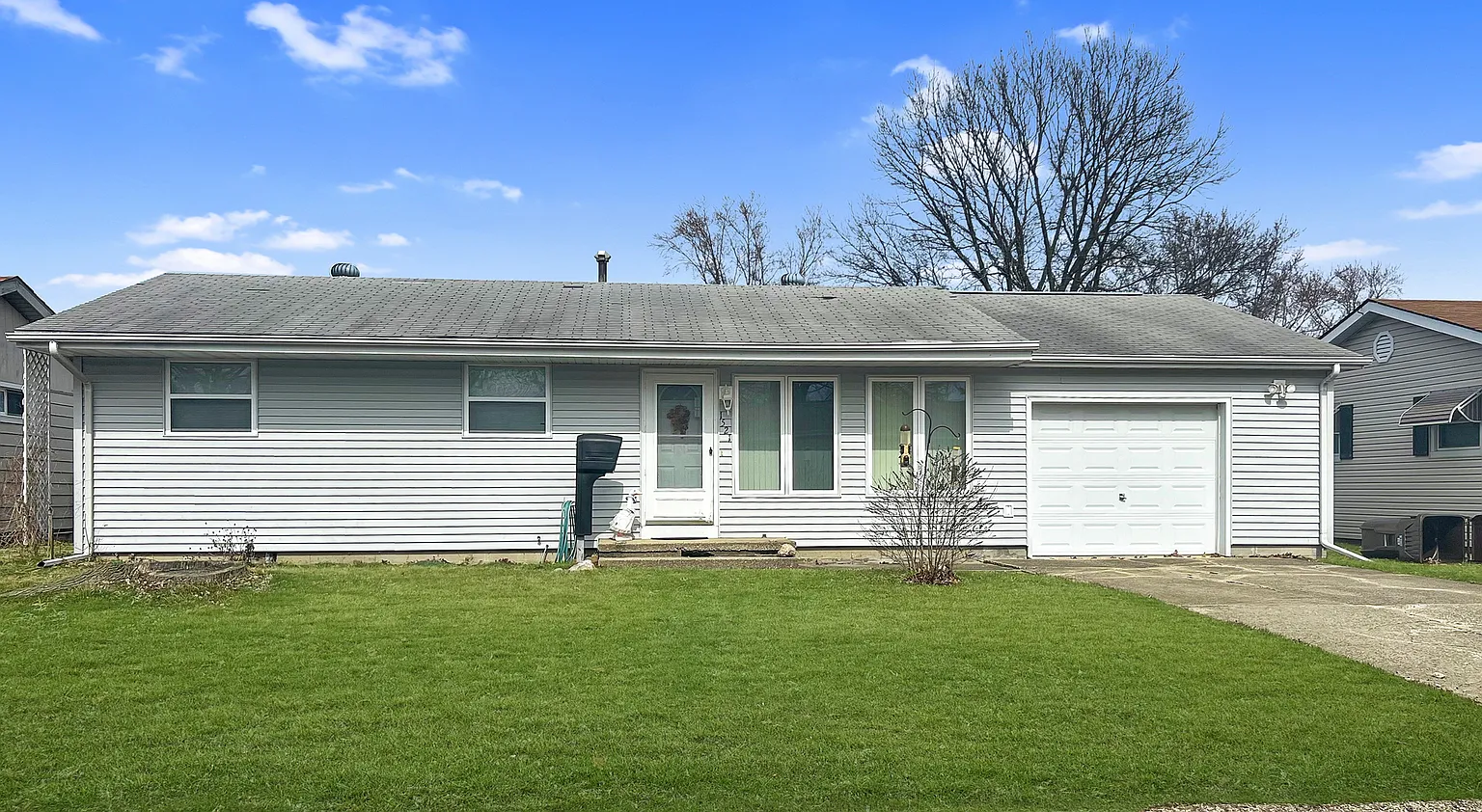 1521 Gleason Dr photo 1