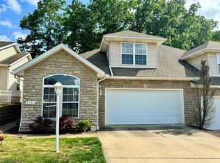 5191 Rolling Meadow Dr, Cleveland, OH 44134