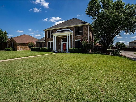 2nd image of 208 Boulder Creek Dr