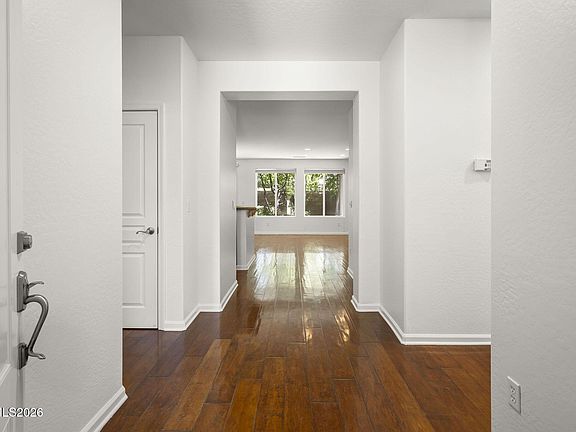 4th image of 1490 Orchard Park Trl