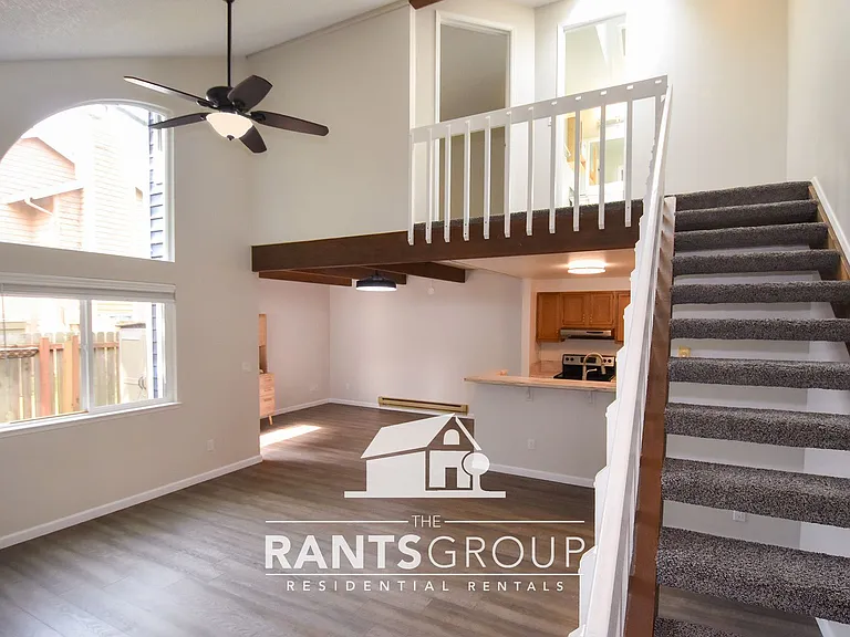 660 Malibu Dr SE — Photo 6