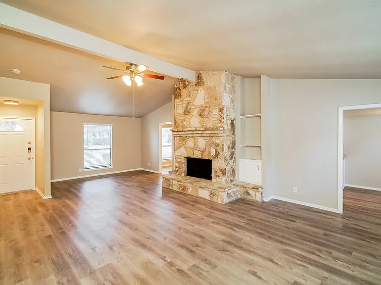 2743 Knoll Tree St — Photo 5