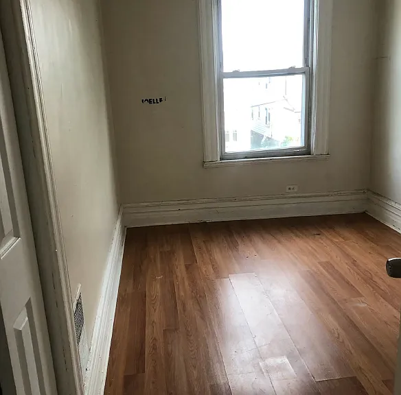 11 Claremont Pl #2 — Photo 5