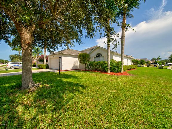 3rd image of 3855 La Flor Dr