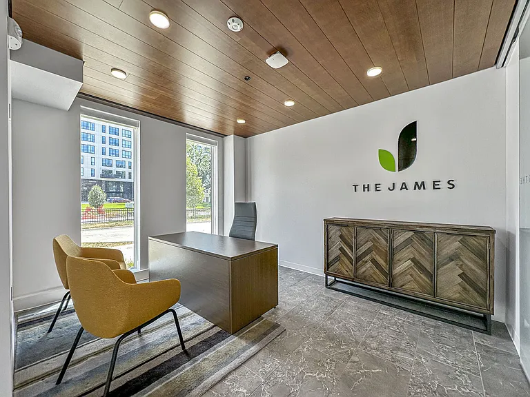 The James on Grand — Photo 39