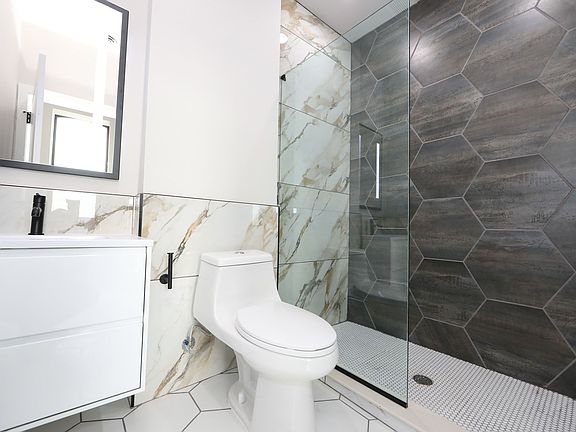 5th image of 1849 E Venango St #202