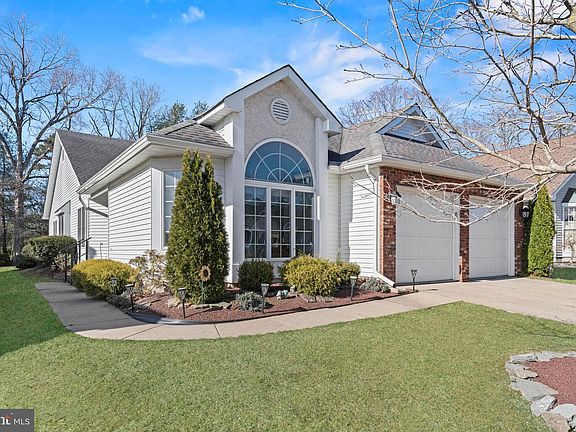 2nd image of 1818 Sweetbay Dr