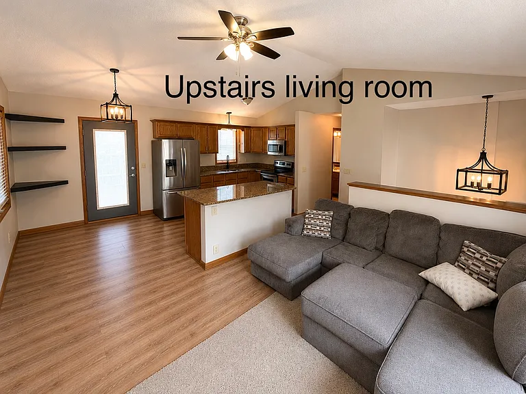101 French Ct — Photo 4