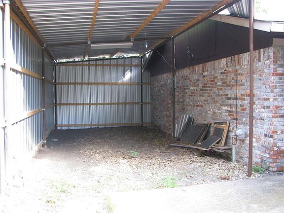 5th image of 320 Enfield Cir
