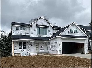 712 1st St, Milford, MI 48381