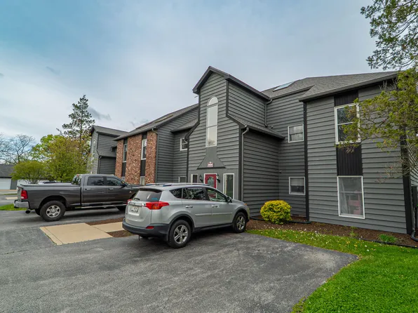 1300 Winding Ridge Ln APT A6, Valparaiso, IN 46383