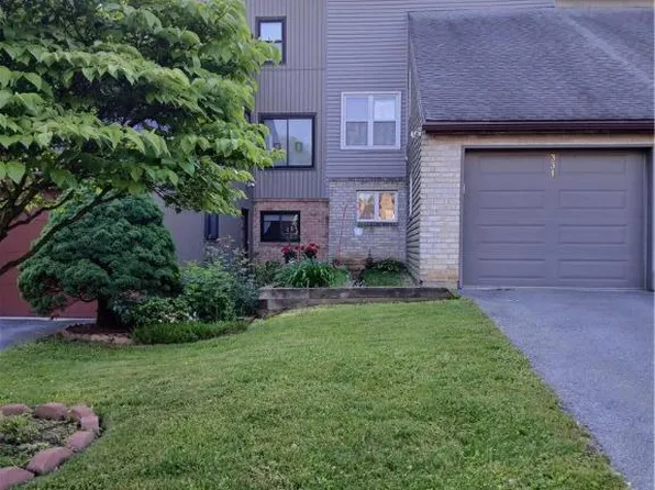 331 Parkside Dr, Macungie, PA 18062