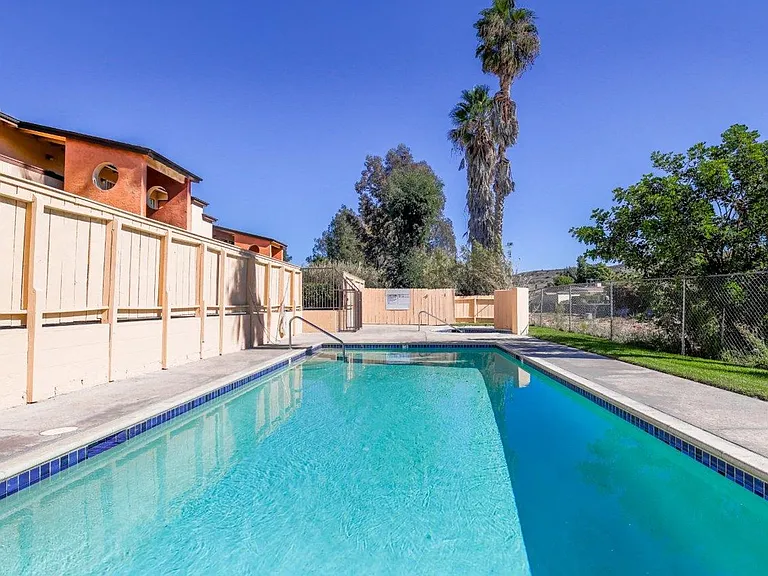 Monte Vista Apartments — Photo 32