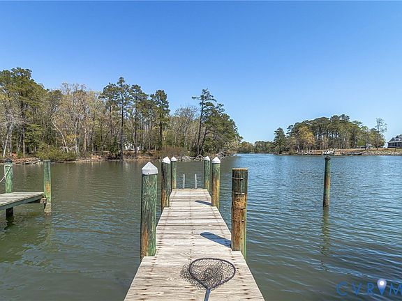 5th image of 176 Baypointe Ct
