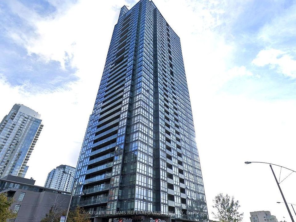 1st image of 15 Fort York Blvd #2906