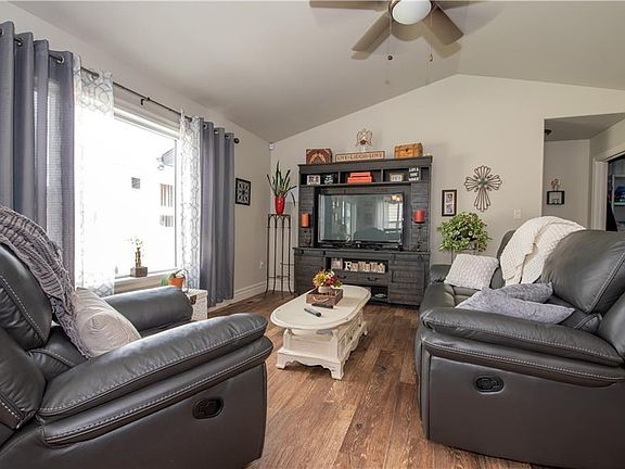 3rd image of 5153 Clemson Dr