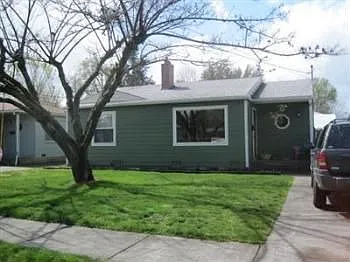 1012 S Peach St photo 1