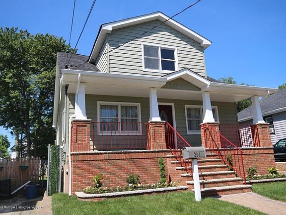 2nd image of 264 Brehaut Ave