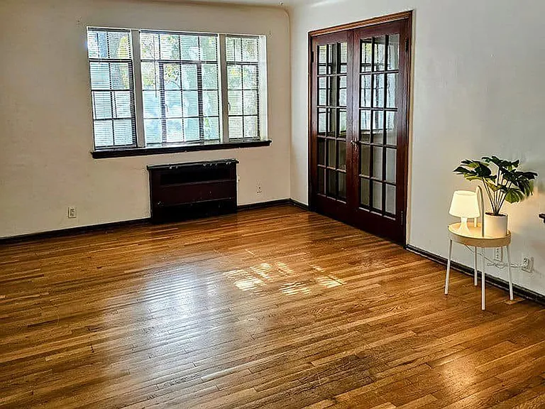 Barbara Worth living room
