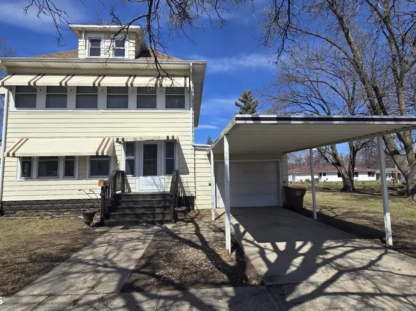 401 E Main St, Lake Mills, IA 50450