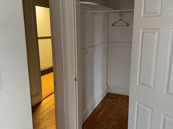 3rd image of 7 Court St #12