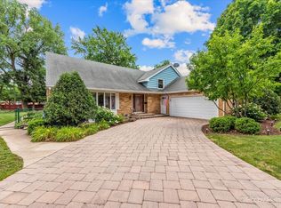 713 Webster St, Algonquin, IL 60102