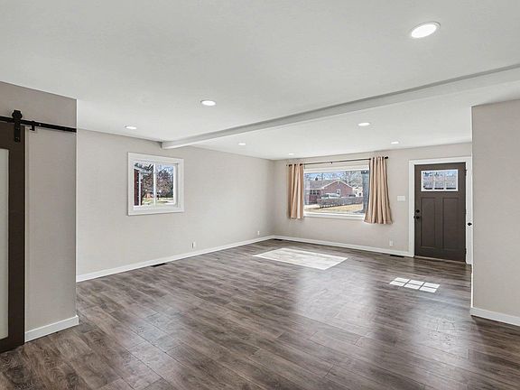 5th image of 47744 Roland St