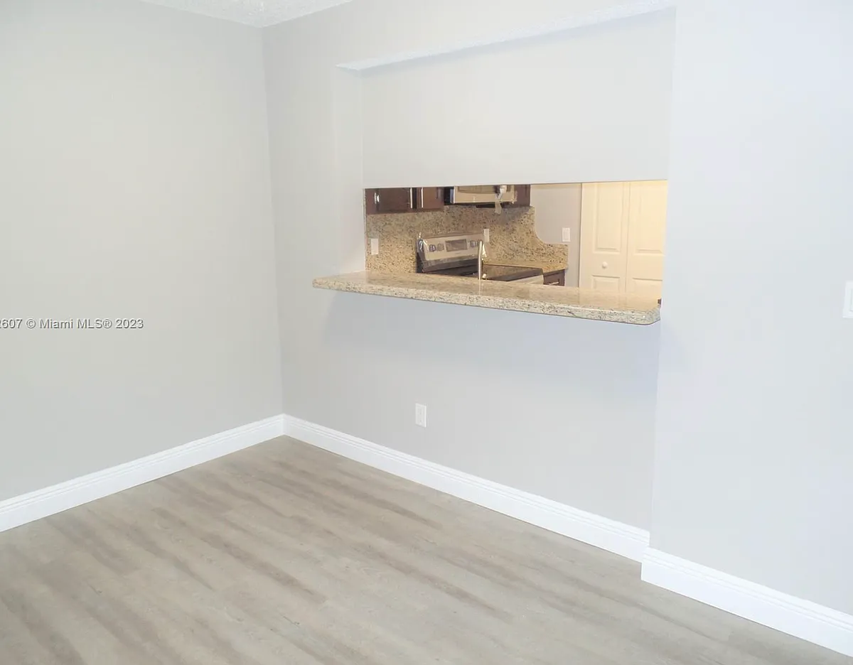 Building Photo - 1281 SW 46th Ave #2514