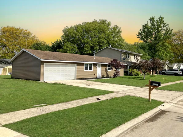 1077 Wellfleet Dr, Grafton, OH 44044