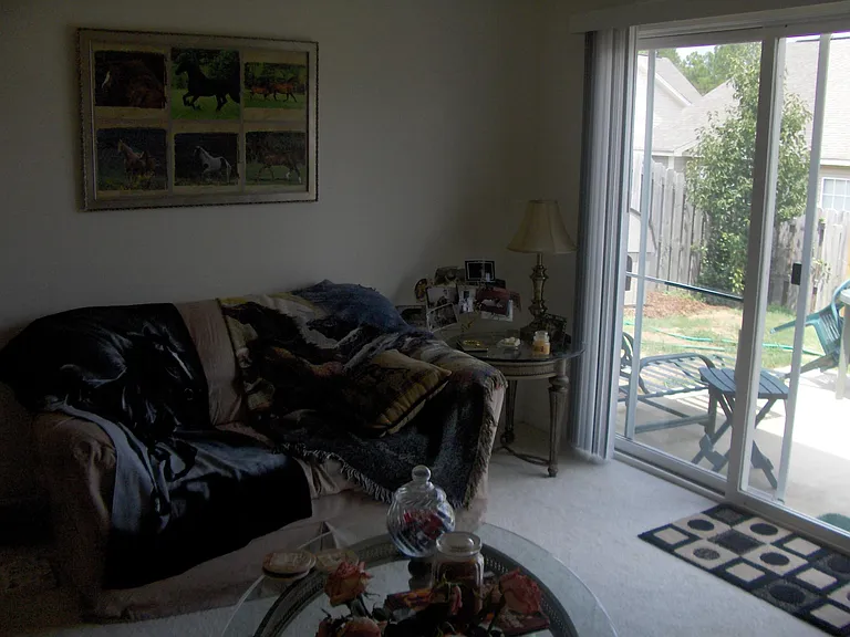 117 Avebury Ln — Photo 17