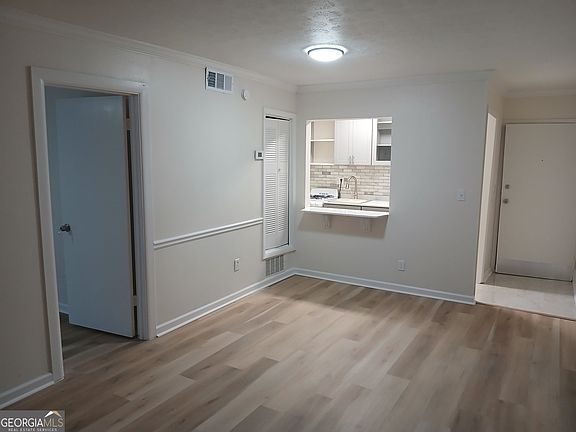 4th image of 2805 NE Expy NE APT B5