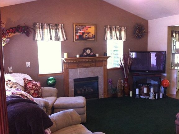 4th image of 2619 Saint Clair Pl