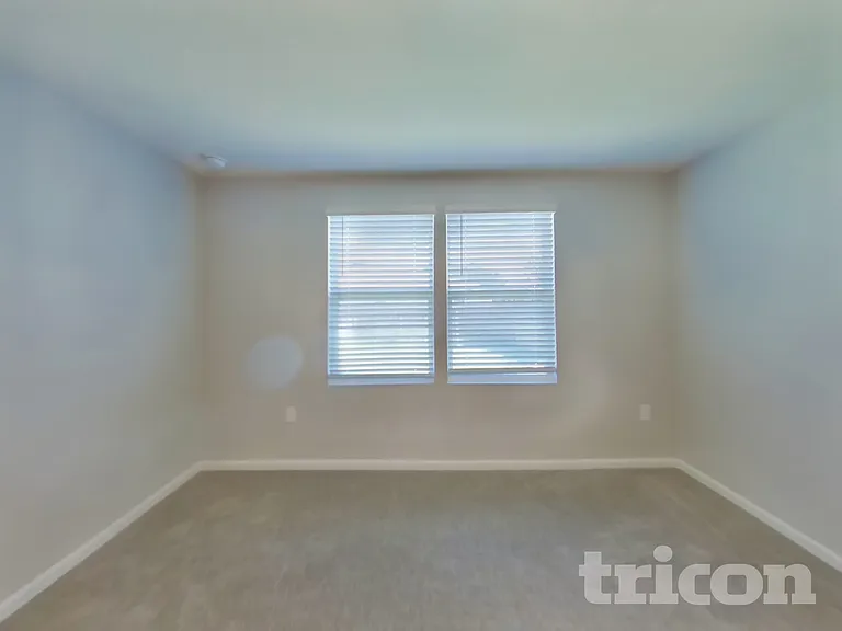 2210 Pebble Point Dr — Photo 7
