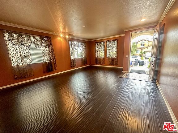 3rd image of 16309 Fairbanks Ct