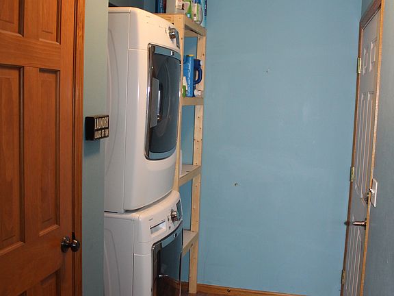 5th image of 604 Ramberg Ct