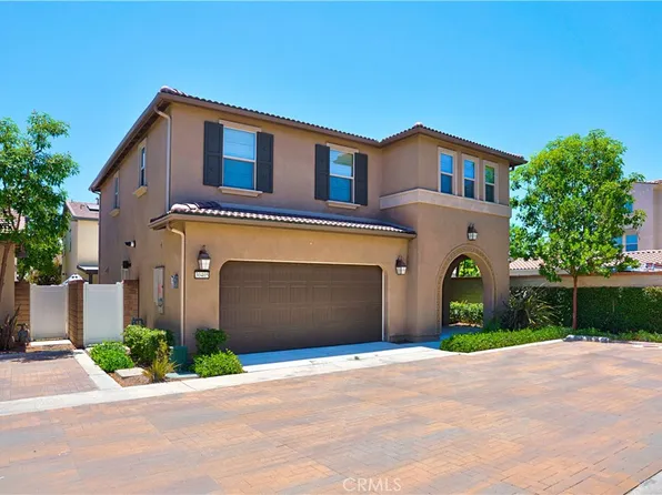 30405 Village Terrace Dr, Menifee, CA 92584