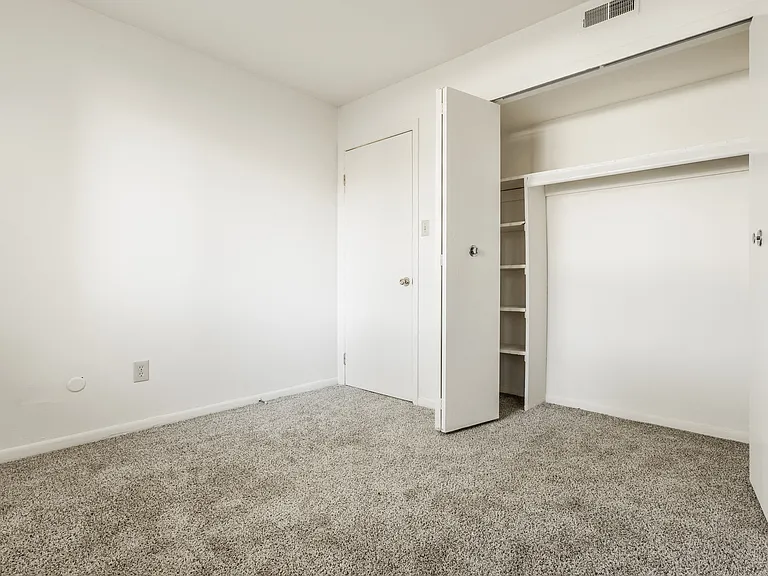Polo Run Apartments — Photo 16