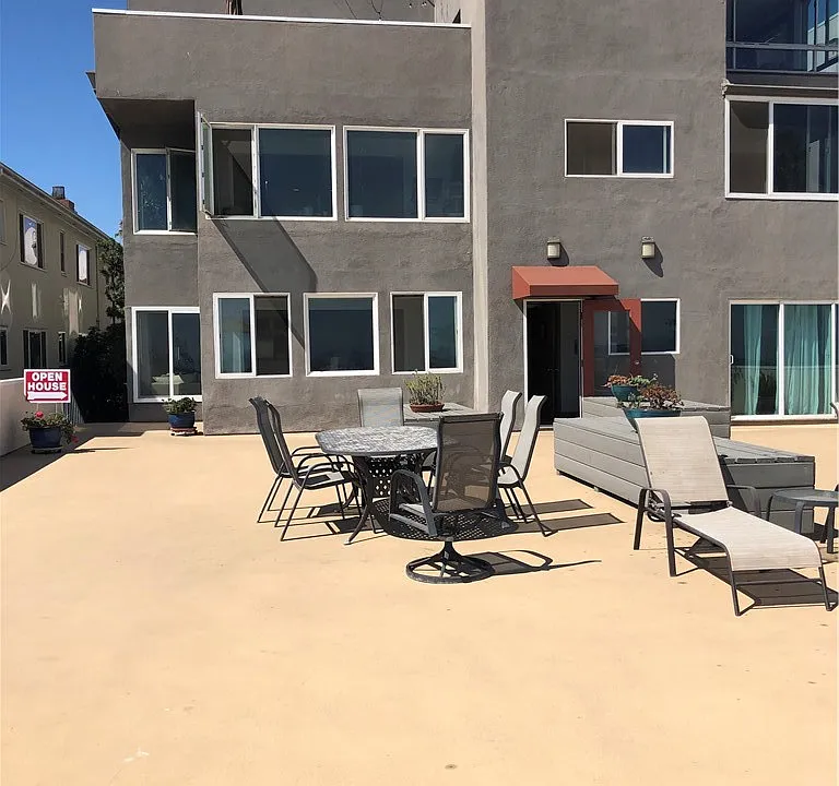 1174 E Ocean Blvd #7