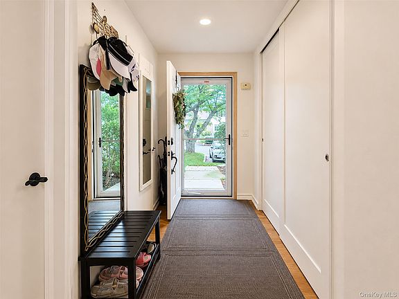 3rd image of 151 The Knoll