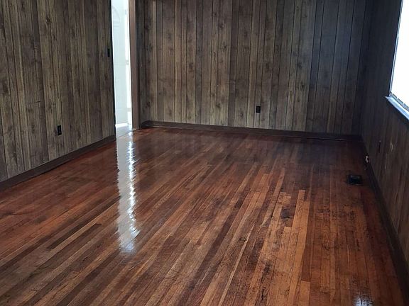 3rd image of 222 Rowland Ave