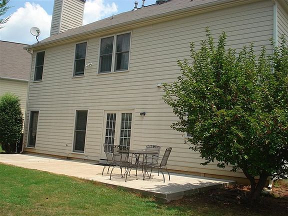 2nd image of 2564 Saddletree Way NE